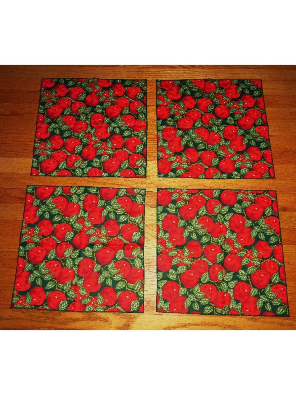 Vintage Four Apples & Leaves Cloth Napkin Set cottagecore country kitchen farm